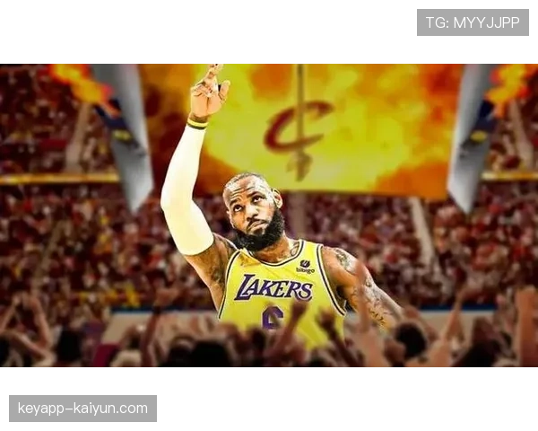 詹姆斯突破40000分后向观众致意,赛后更衣室保存比赛用球 詹姆斯突破40000分后向观众致意,赛后更衣室保存比赛用球