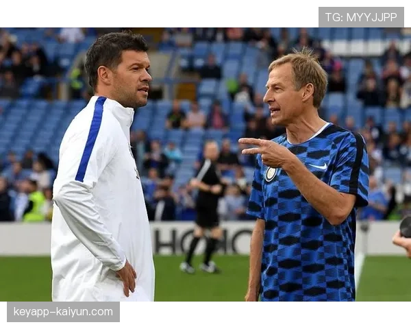 DFB(德国足协)更新教练培训教材,大幅增加定位球攻防章节 DFB(德国足协)更新教练培训教材,大幅增加定位球攻防章节